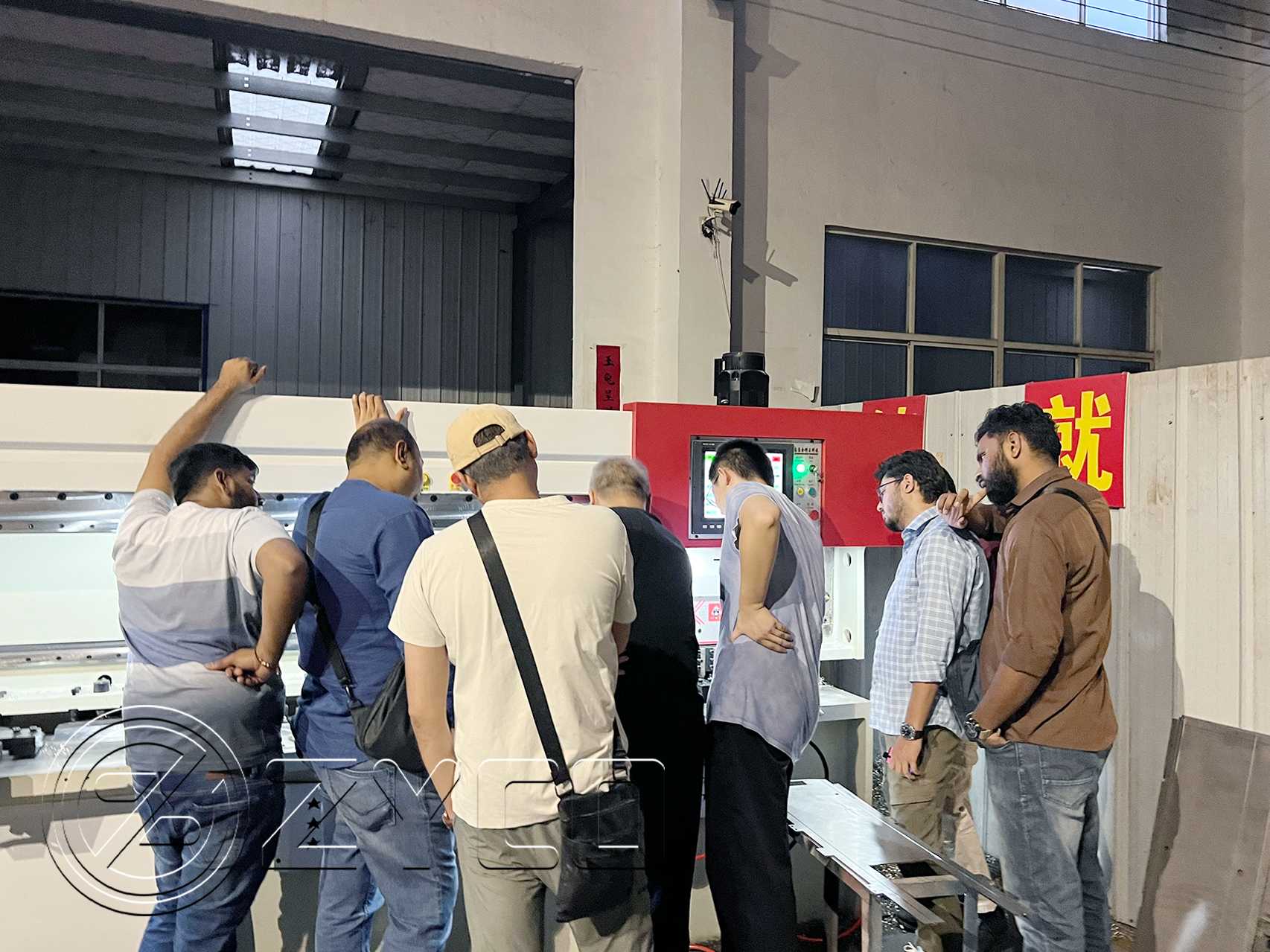 v-shaped slotting machine